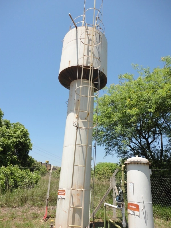 Limpeza de reservatório de água potável